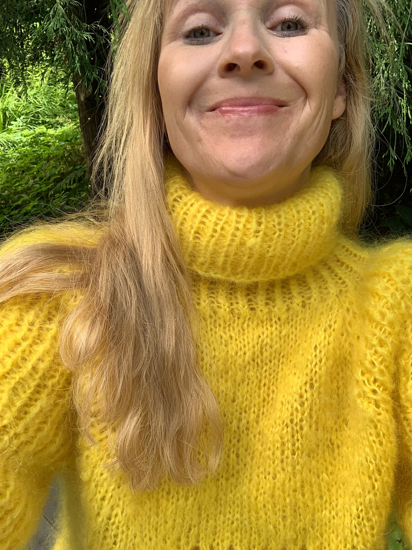 Le Soleil w/high neck - Knitting pattern