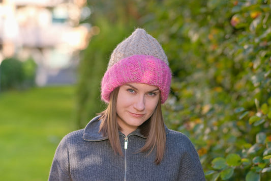 Wild Rose - The Beanie - designet i mohair, gull & alpakka