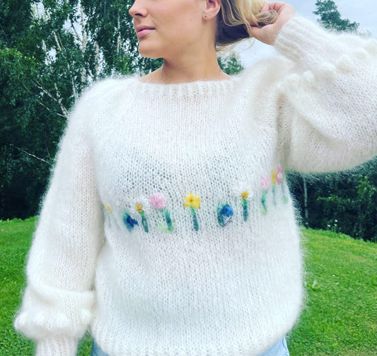 Midsummer Love - NORWEGIAN MAY FLOWERS - Knitting Pattern