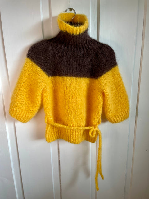 Yellow Mellow – The Sweater