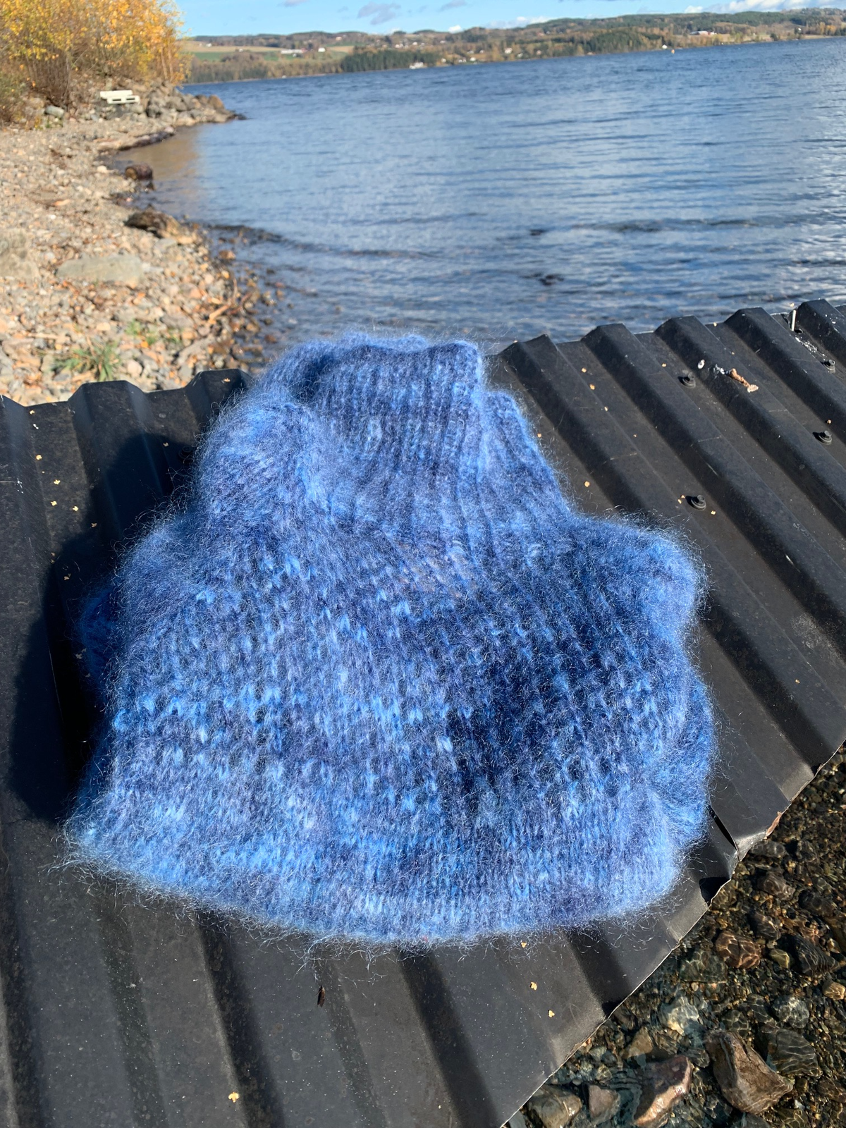 Pink Sky · Arctic Blue Edition – The Sweater