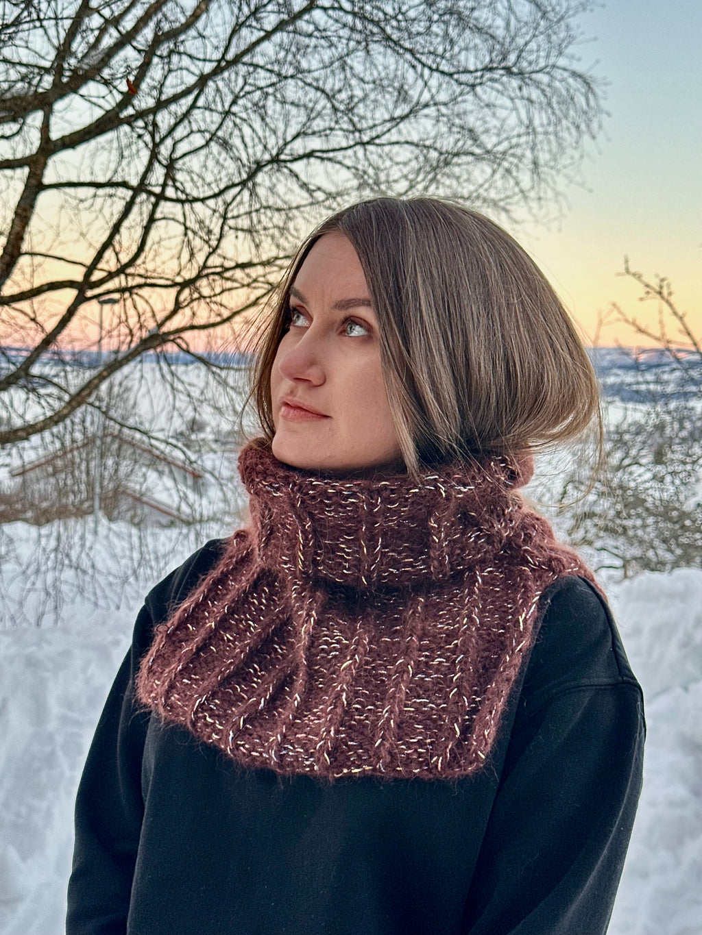 Bohemian knitted cowl in triple mohair with gold – My Vintage Neck from CosyMonday