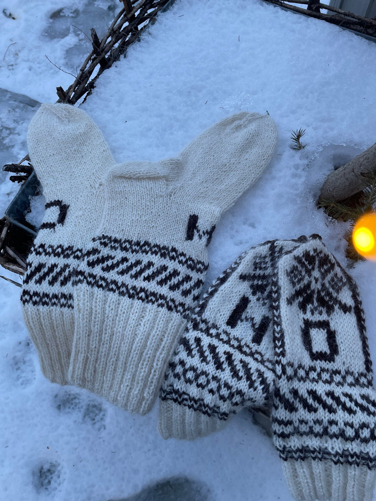 Skistar - The Mitten by CosyMonday