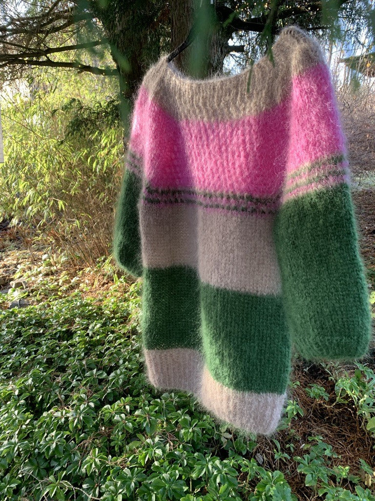 Lovers in Japan – The Sweater