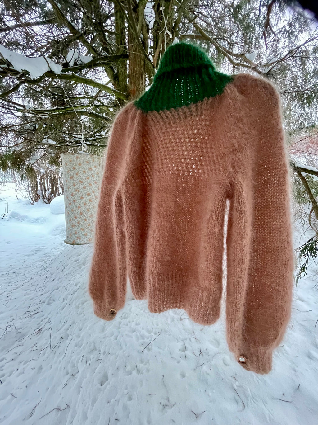 Light mohair sweater with vintage buttons – Hint of Spring from CosyMonday