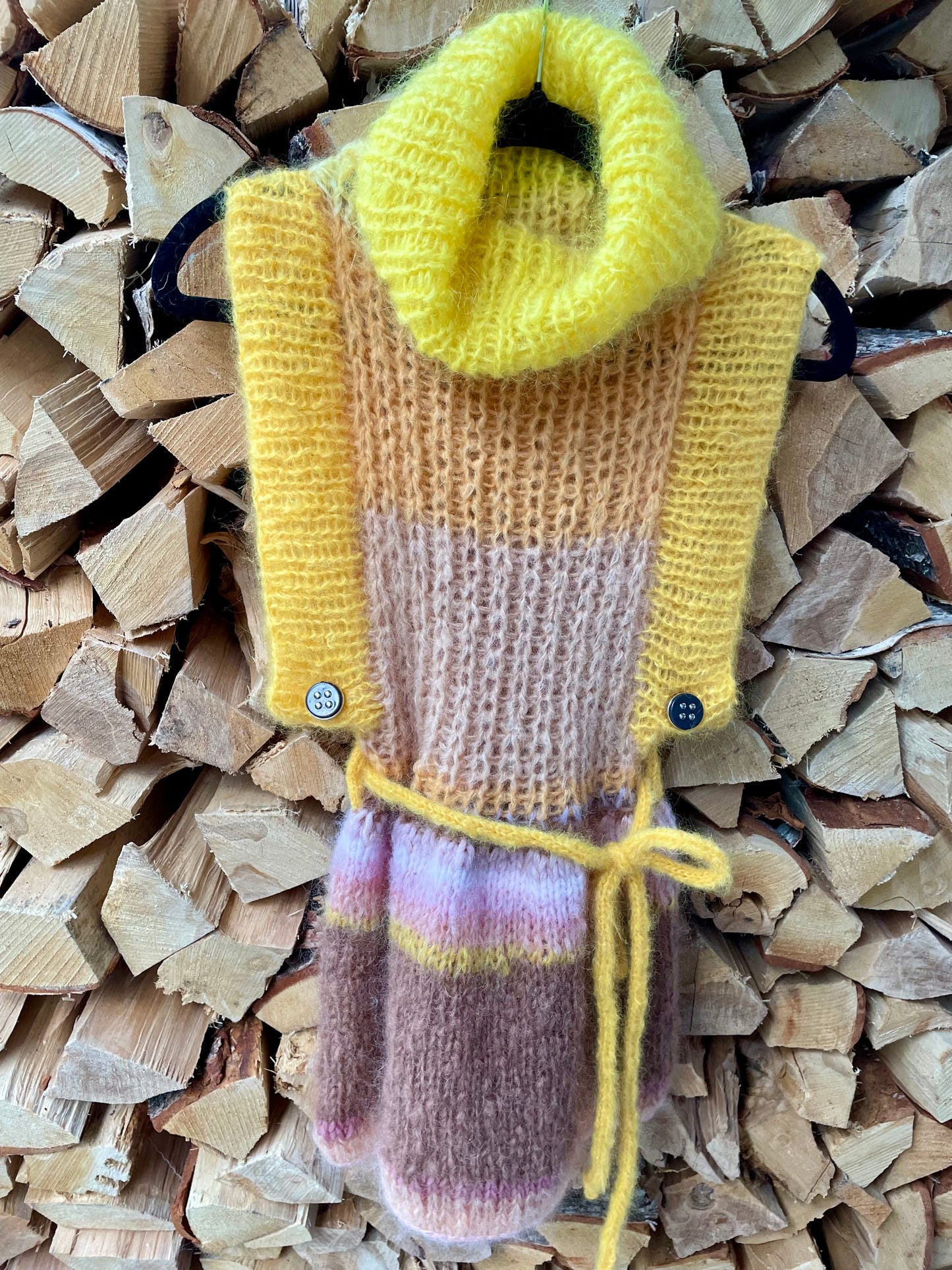 Håndstrikket lett sommertopp i mohair – Bloom Summer, The Top fra CosyMonday