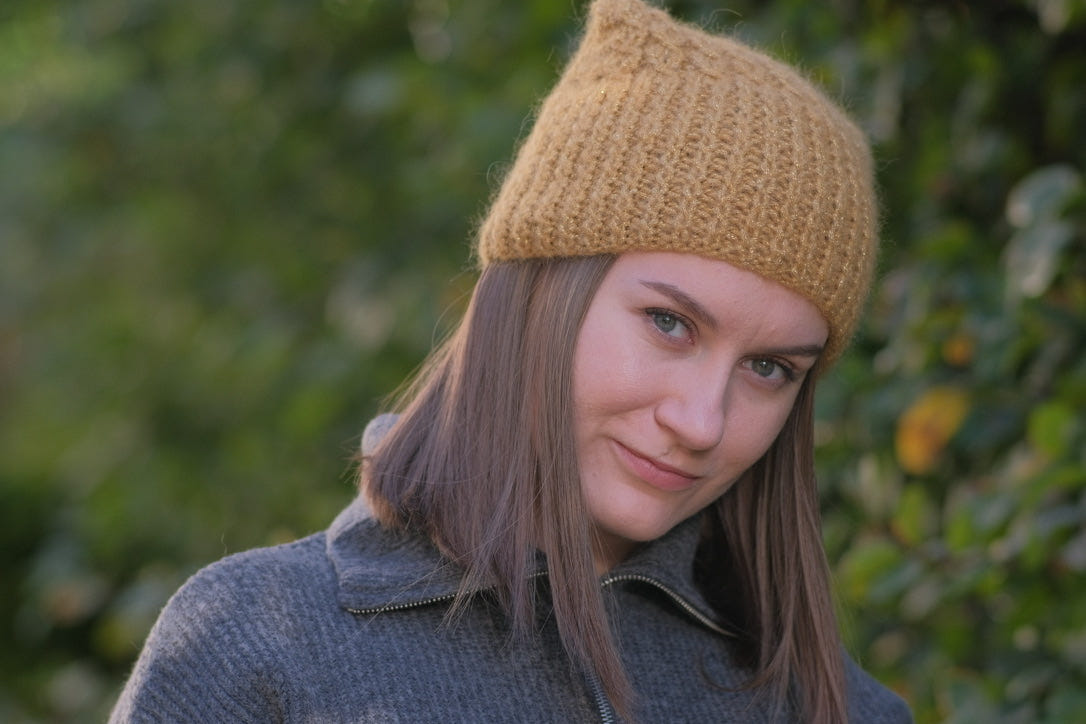 Anna's Hood Scarf - Gold Edition