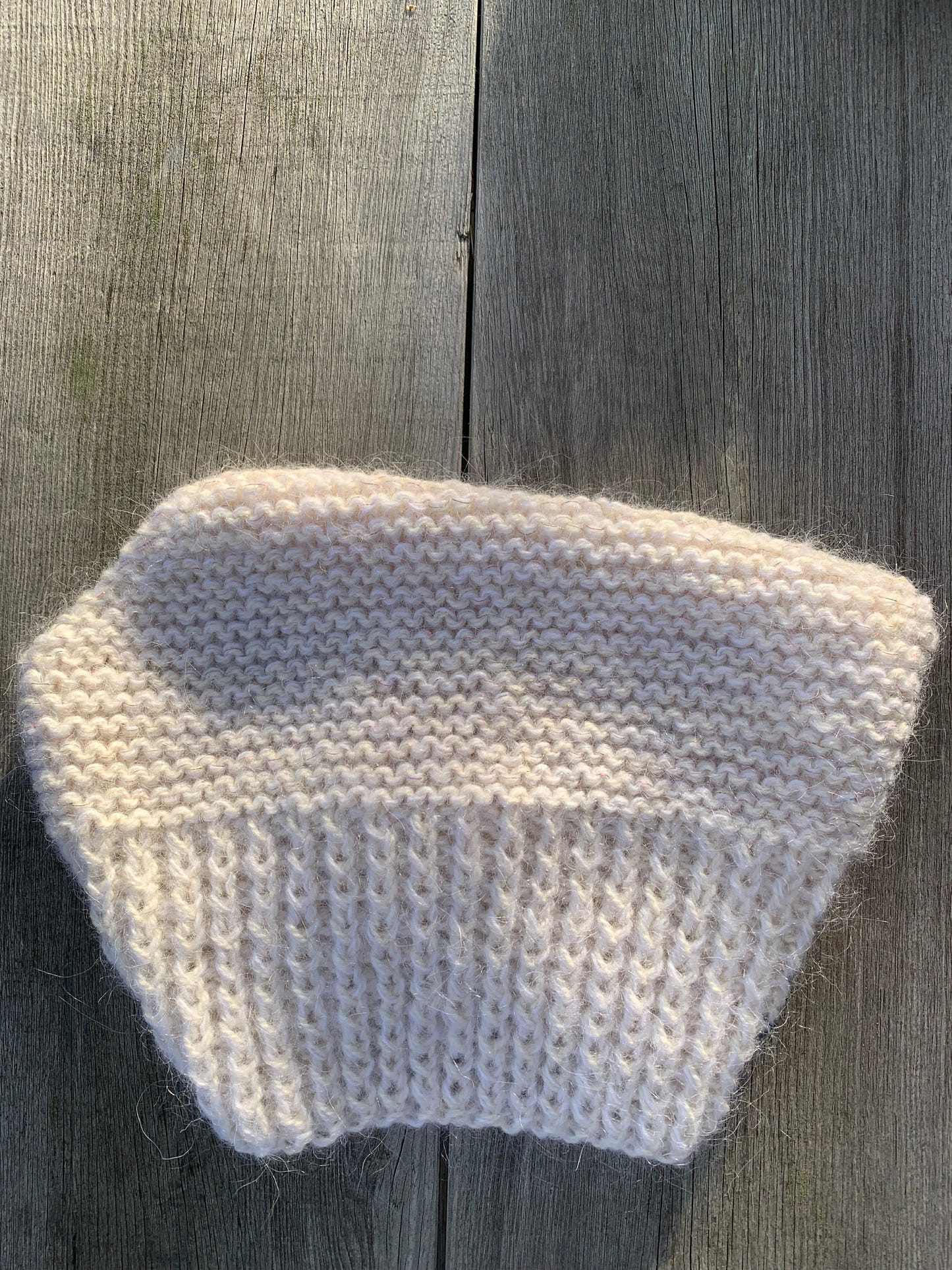 Anna’s Beanie Scarf – strikkeoppskrift på beanieskjerf