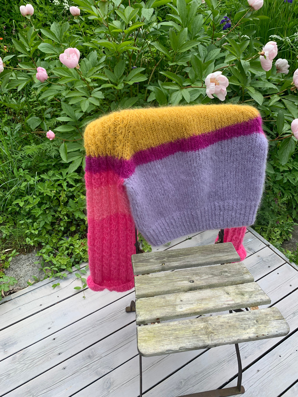 Pink Summer – håndstrikket ermeløs topp i halvpatent – The Sweater
