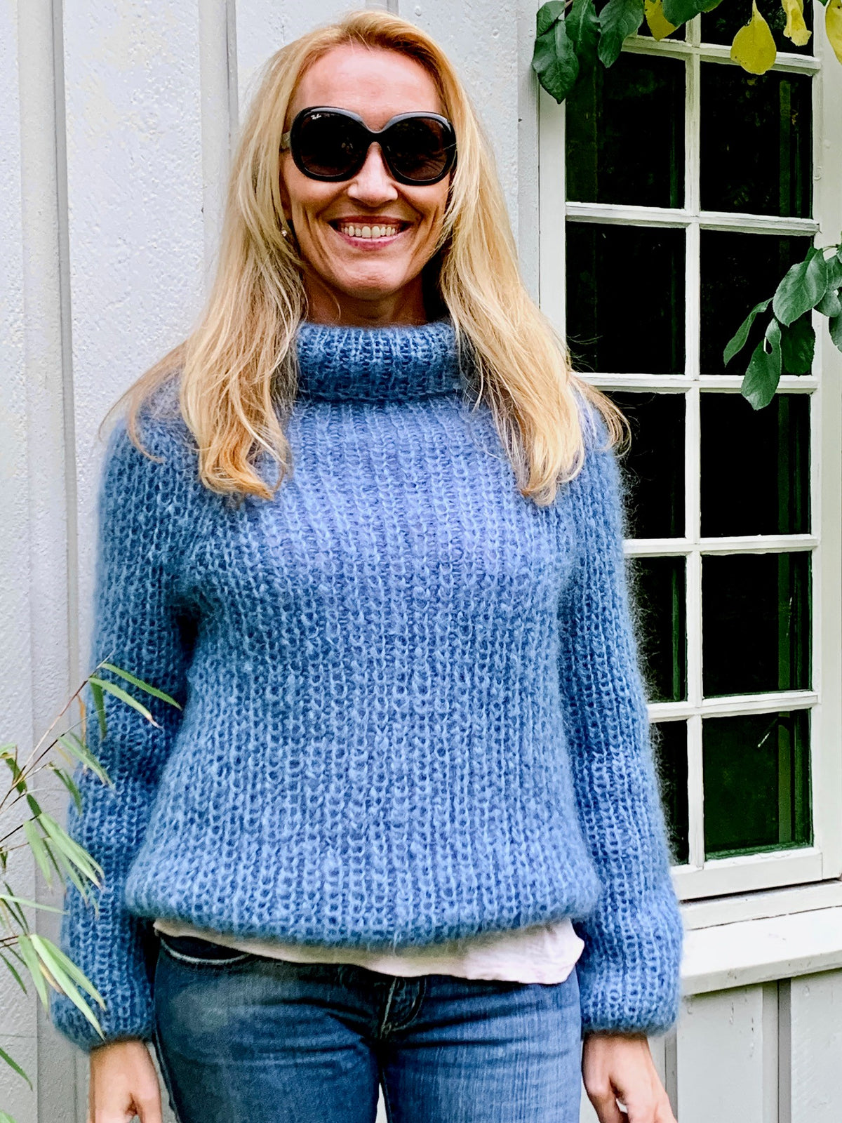 Soft, airy mohair sweater with half brioche and puff sleeves – Blue Eyes from CosyMonday