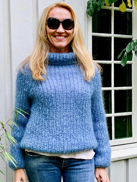 Blue Eyes – The Sweater