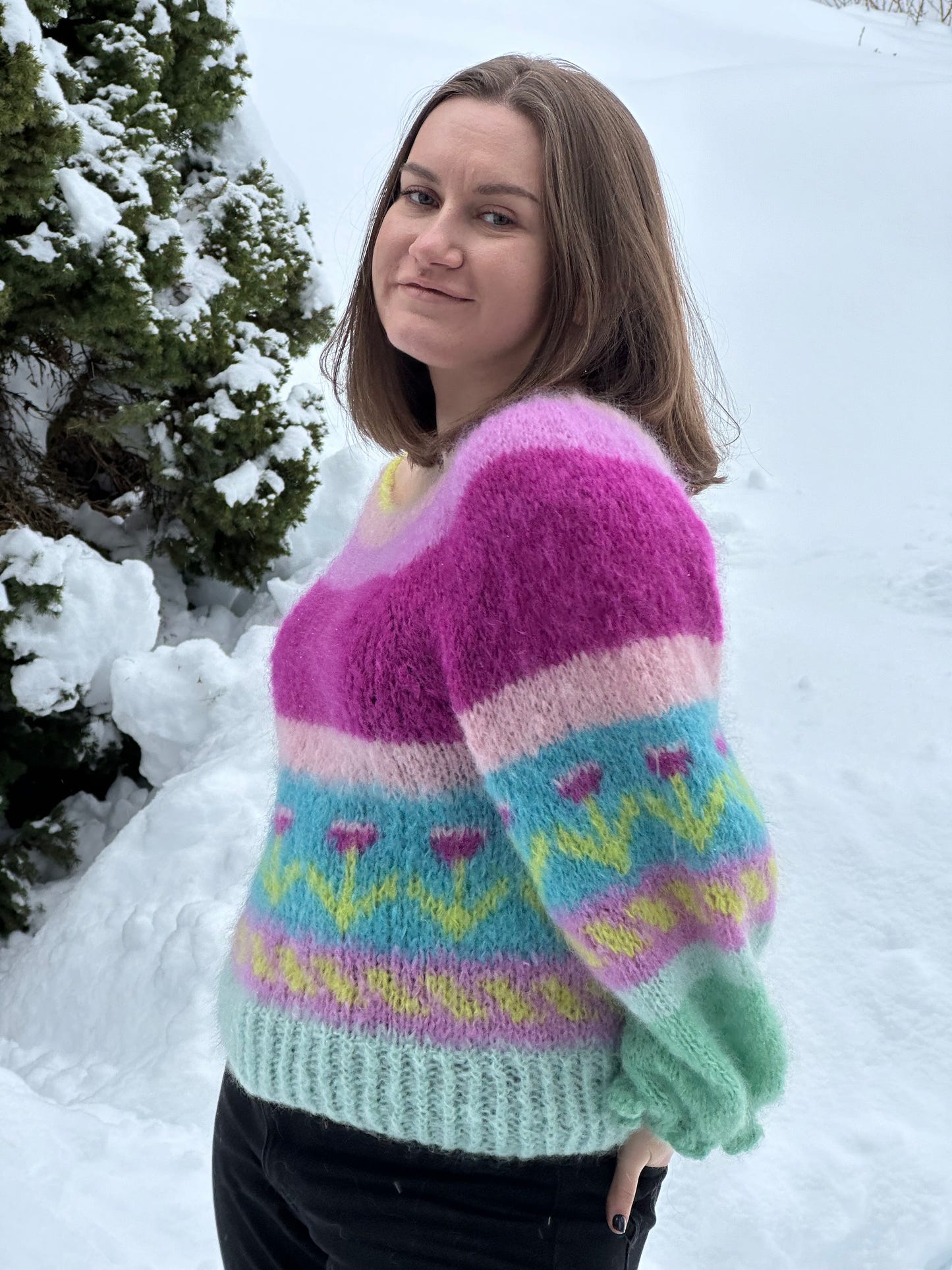 Bohemian Flowers - med vid hals -strikkeoppskrift