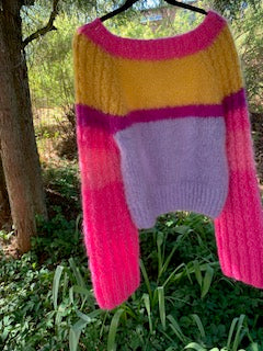 Retro-inspired mohair sweater with raglan and faux cables in summer colours – Pink Summer from CosyMonday