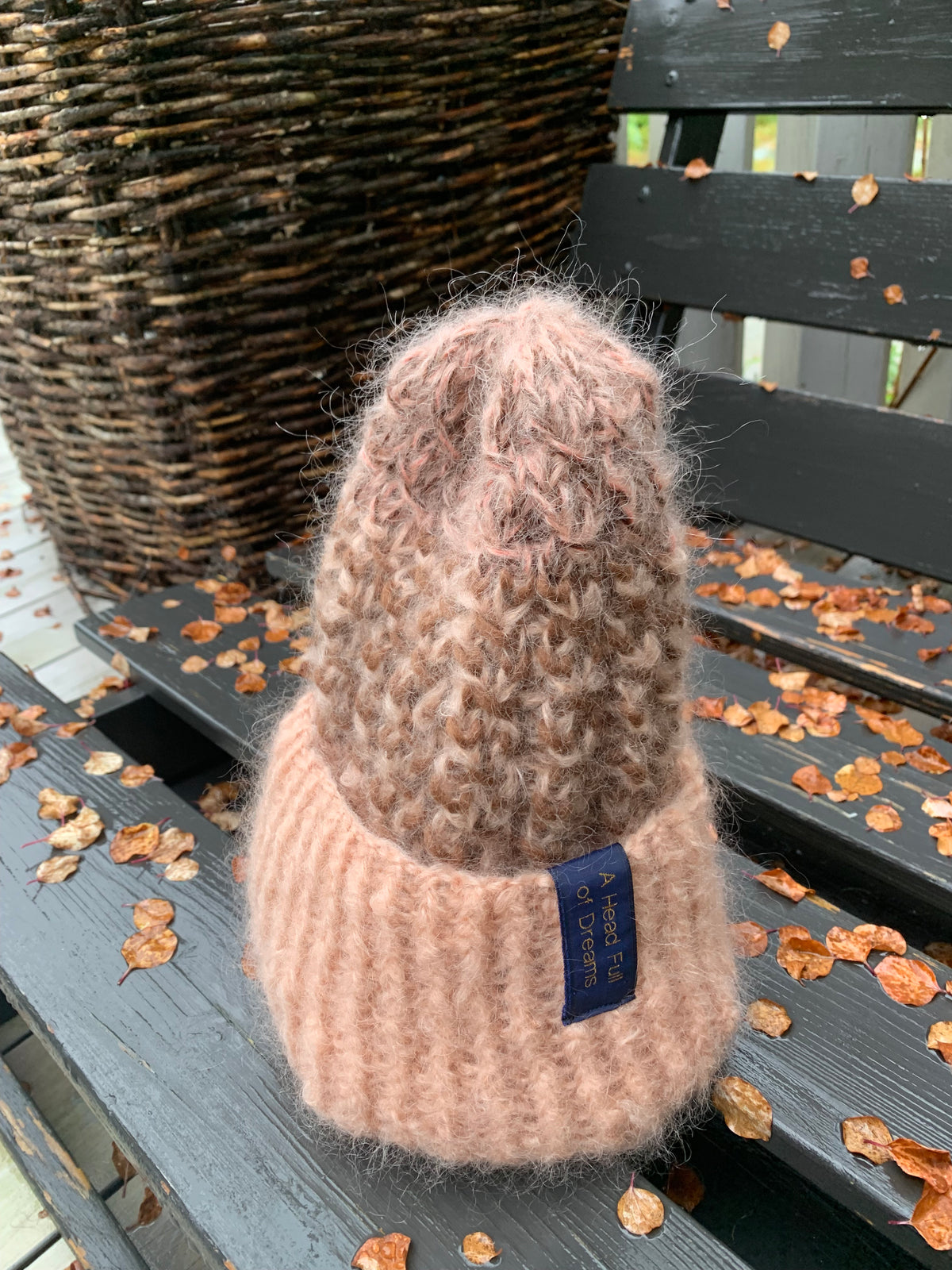 Cable beanie in mohair with a tweed-inspired texture in apricot and brown – Tweed from CosyMonday