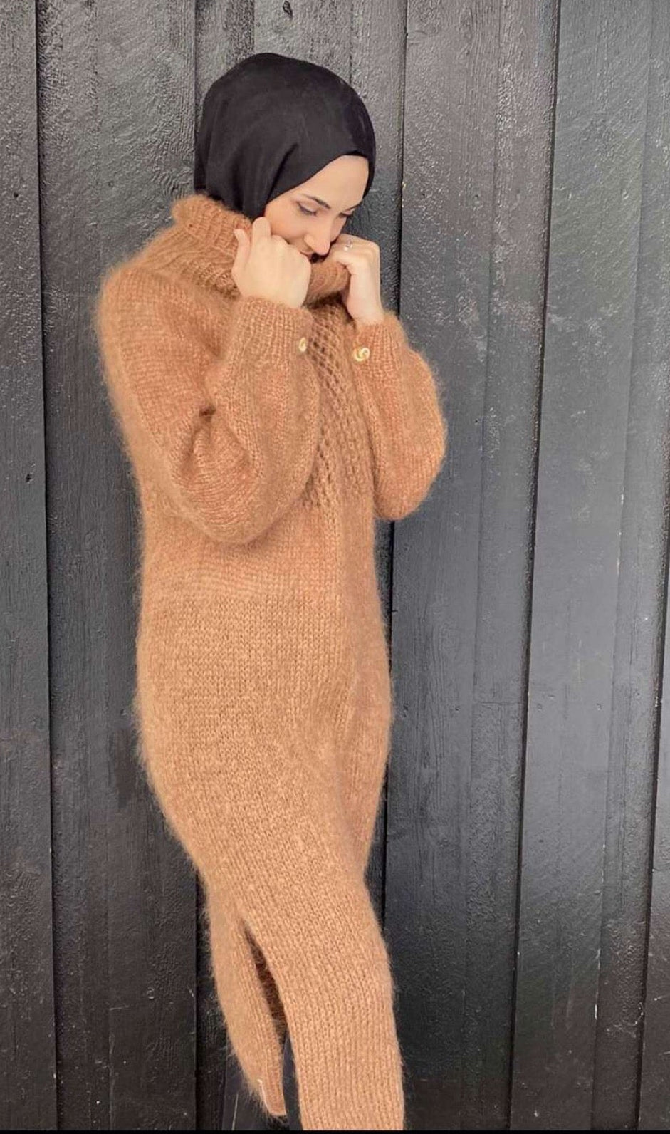 Long mohair dress with a slit, puff sleeves and lace pattern – Star from CosyMonday