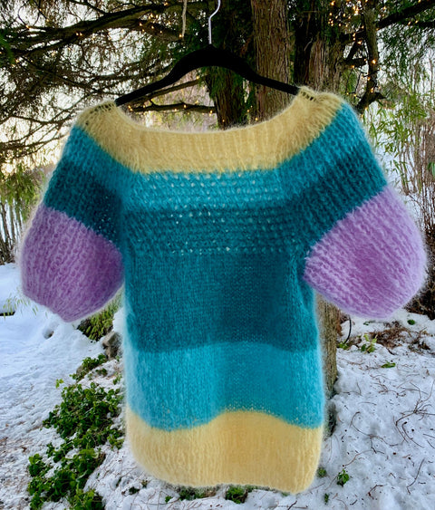 Turquoise Light – Puffer Edition – The Sweater