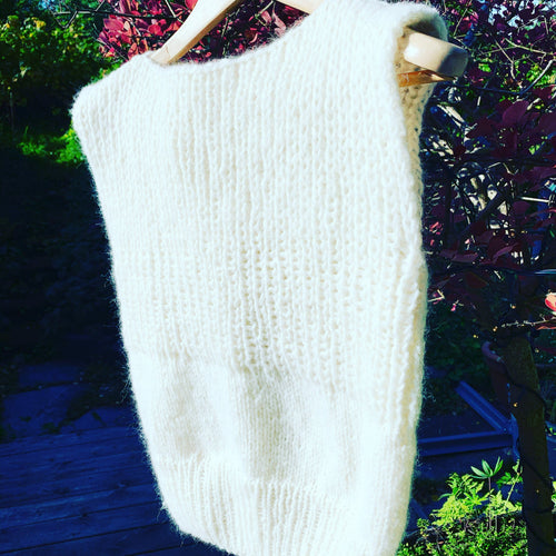 Soft vest in half brioche with a minimalist design – Angel from CosyMonday