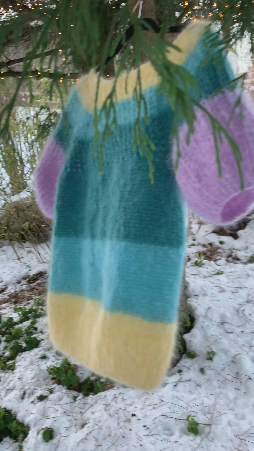 Turquoise Light – Puffer Edition – The Sweater