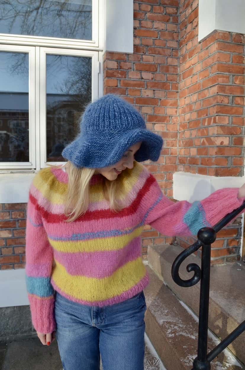80-tallsinspirert mohairgenser med puffermer, brede striper og raglan – The Ballet Girl fra CosyMonday