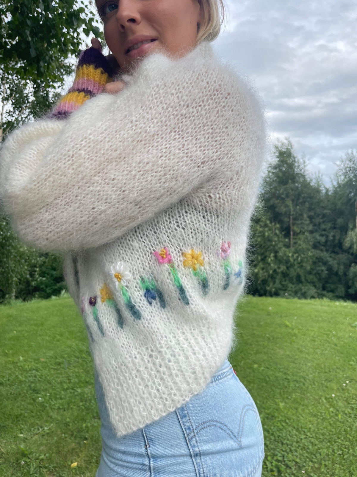 Mohair cardigan with collar, raglan and hand-embroidered spring flowers – May from CosyMonday