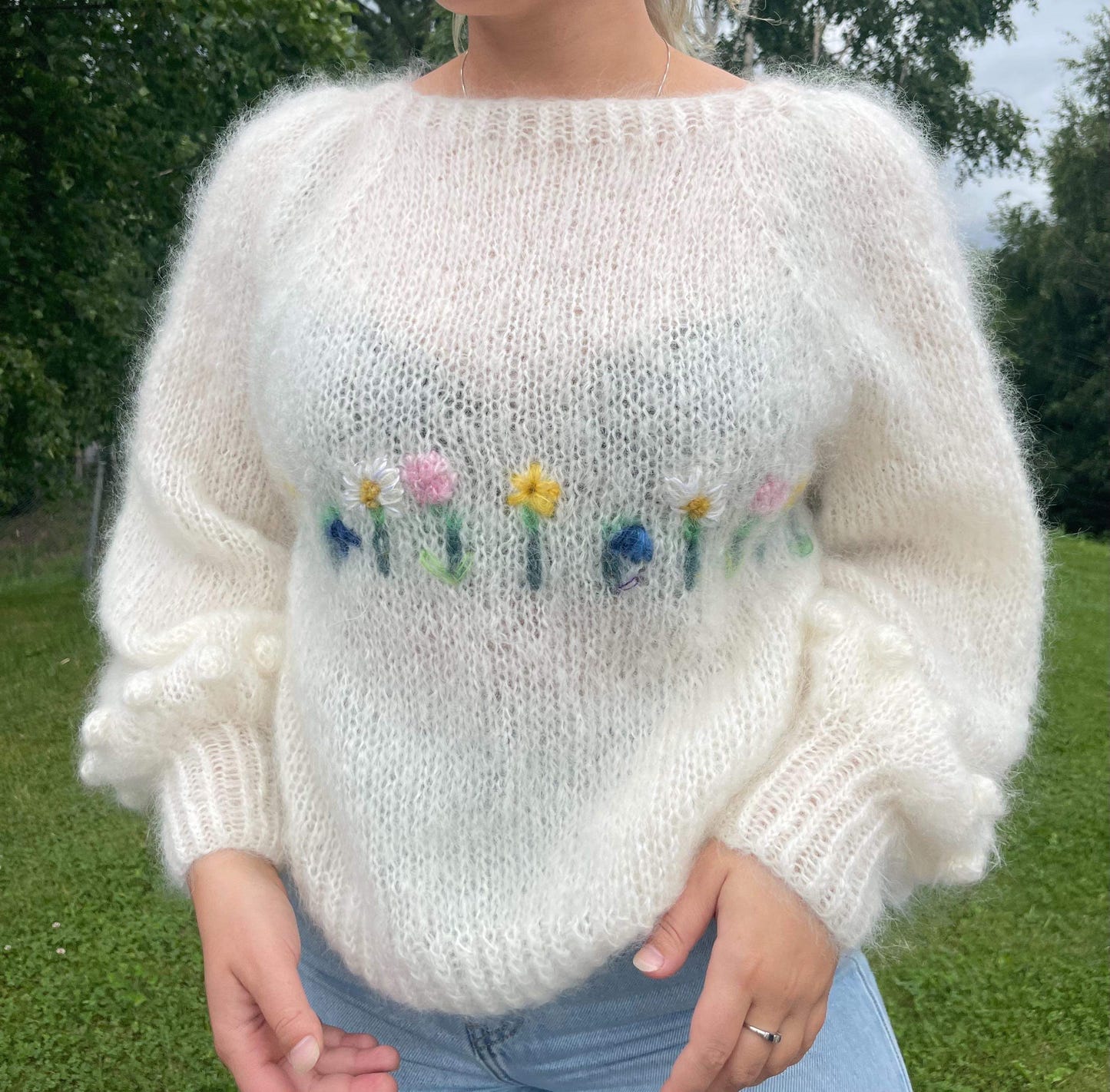 Midsummer Love - NORWEGIAN MAY FLOWERS - Strikkeoppskrift