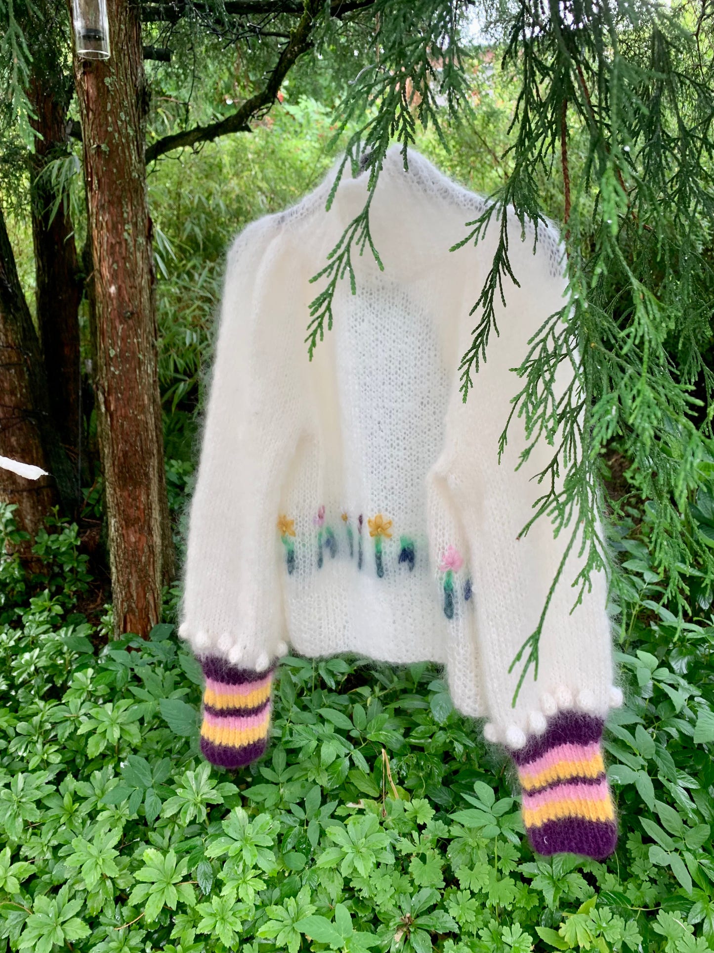 MAY - NORWEGIAN MAY FLOWERS - Strikkeoppskrift