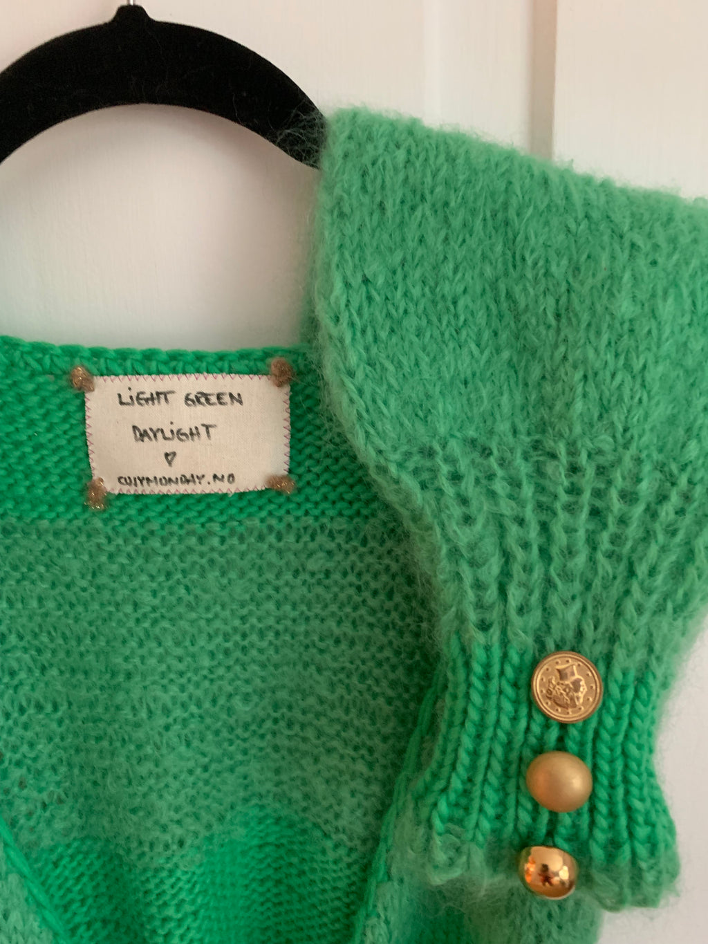 Light Green Daylight – The Dress