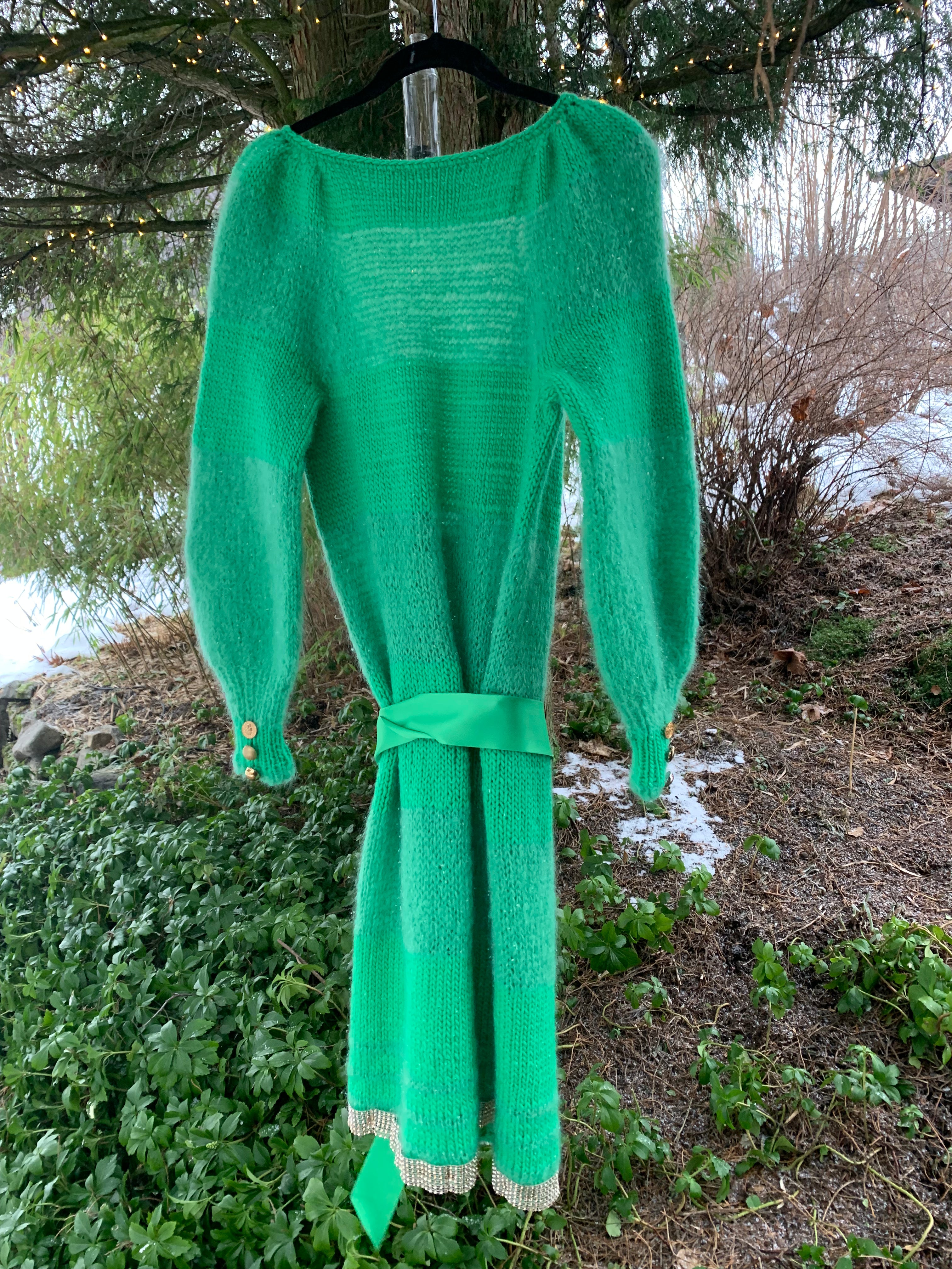 Light Green Daylight – The Dress