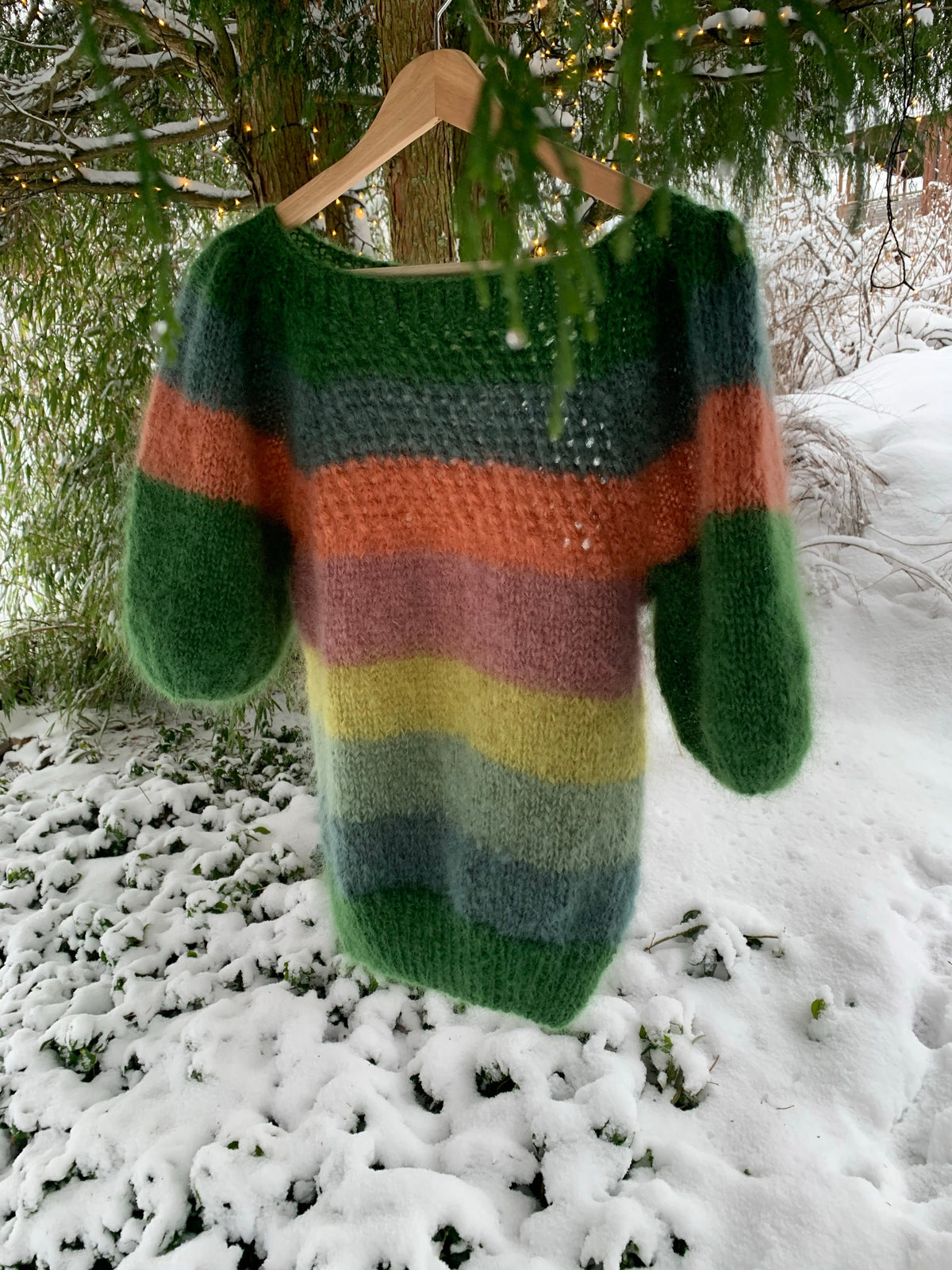 Light mohair sweater with lace pattern, raglan and puff sleeves – Spring from CosyMonday