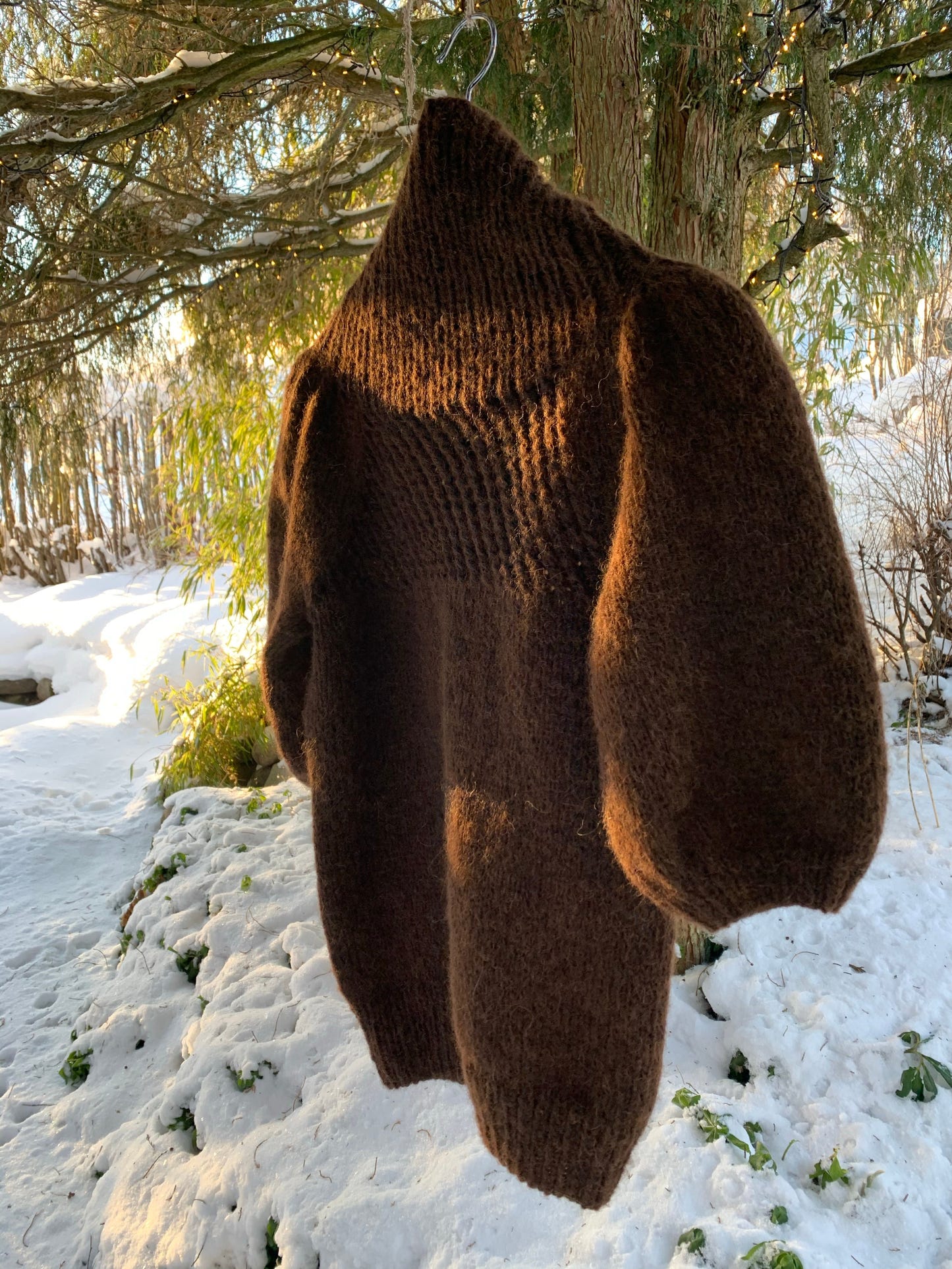 LIFE IN TECHNICOLOUR ii - Chocolate - Pattern