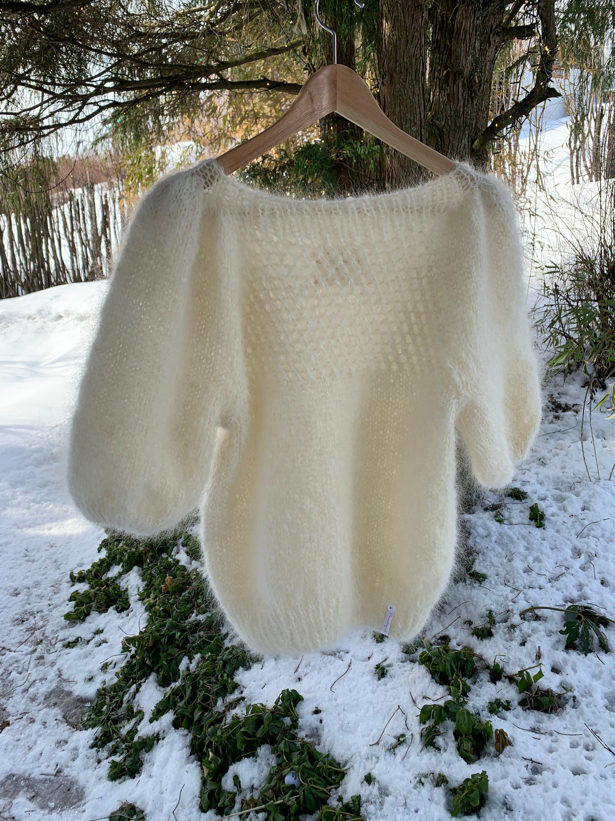 Romantic mohair sweater with lace pattern, puff sleeves and raglan – Winter Lovers from CosyMonday
