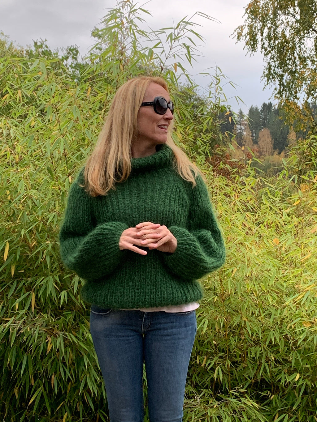 Dark Green Eyes - The Sweater