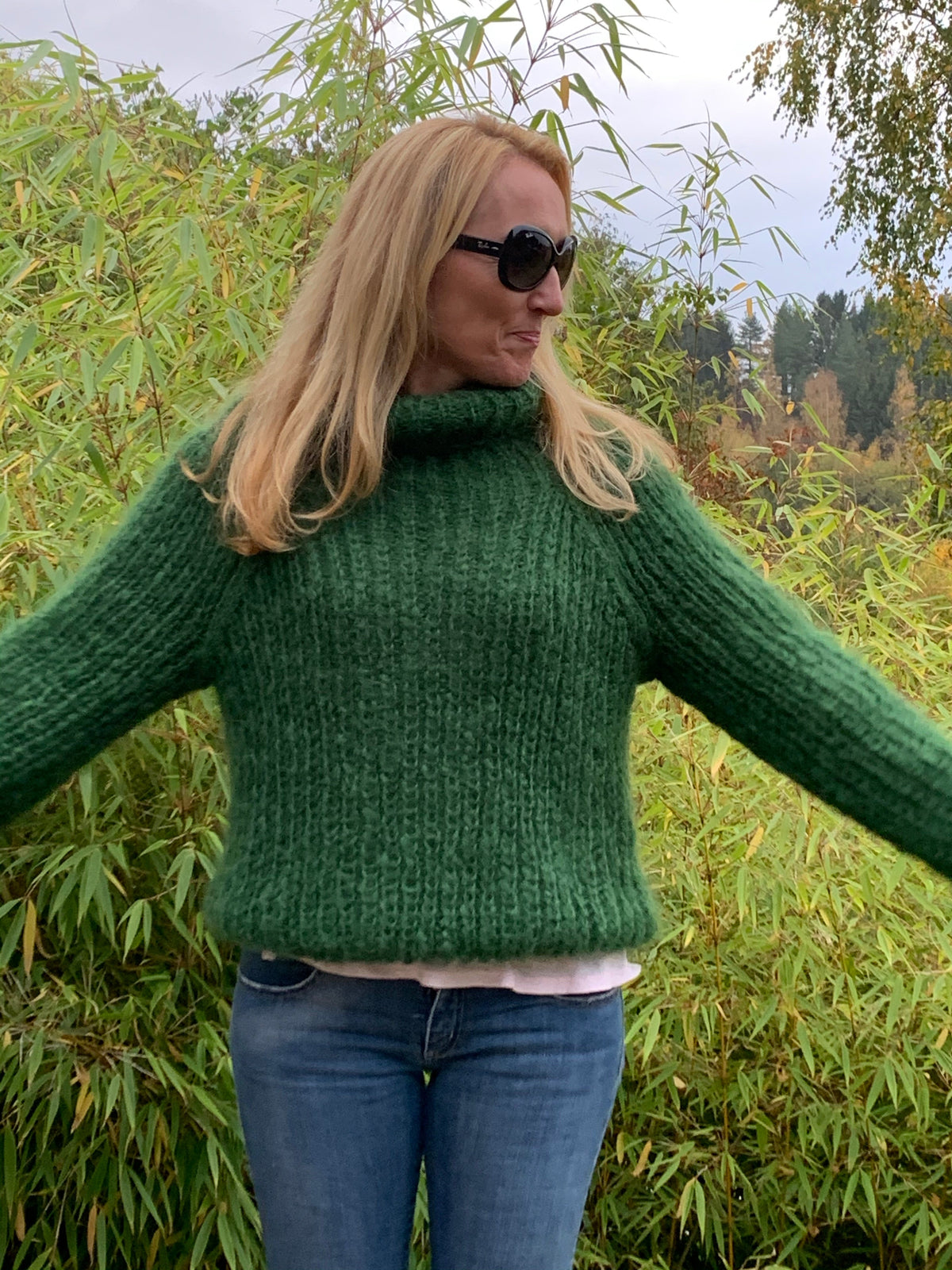 Dark Green Eyes - The Sweater